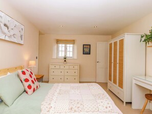 4 bedrooms, individually decorated, individually furnished, free WiFi - The Mill House (Newton Abbot)
