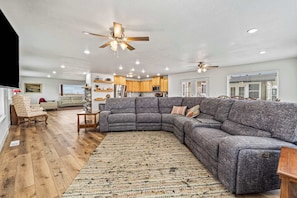 TV, fireplace, offices - Big Foot Ranch Retreat – Spacious Idaho Home w/ View (Melba)