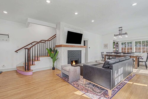 Historic Downtown Caldwell 5BR|Basement|Yard|BBQ