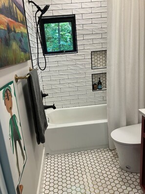 Hair dryer, towels - Eclectic 1BR Tiny Home Deck in the Trees + Parking (Tryon)