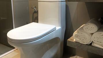 Deluxe-Doppelzimmer, Stadtblick | Badezimmer