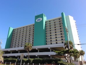 Exterior - Incredible oceanfront condo with private balcony (Murrells Inlet)