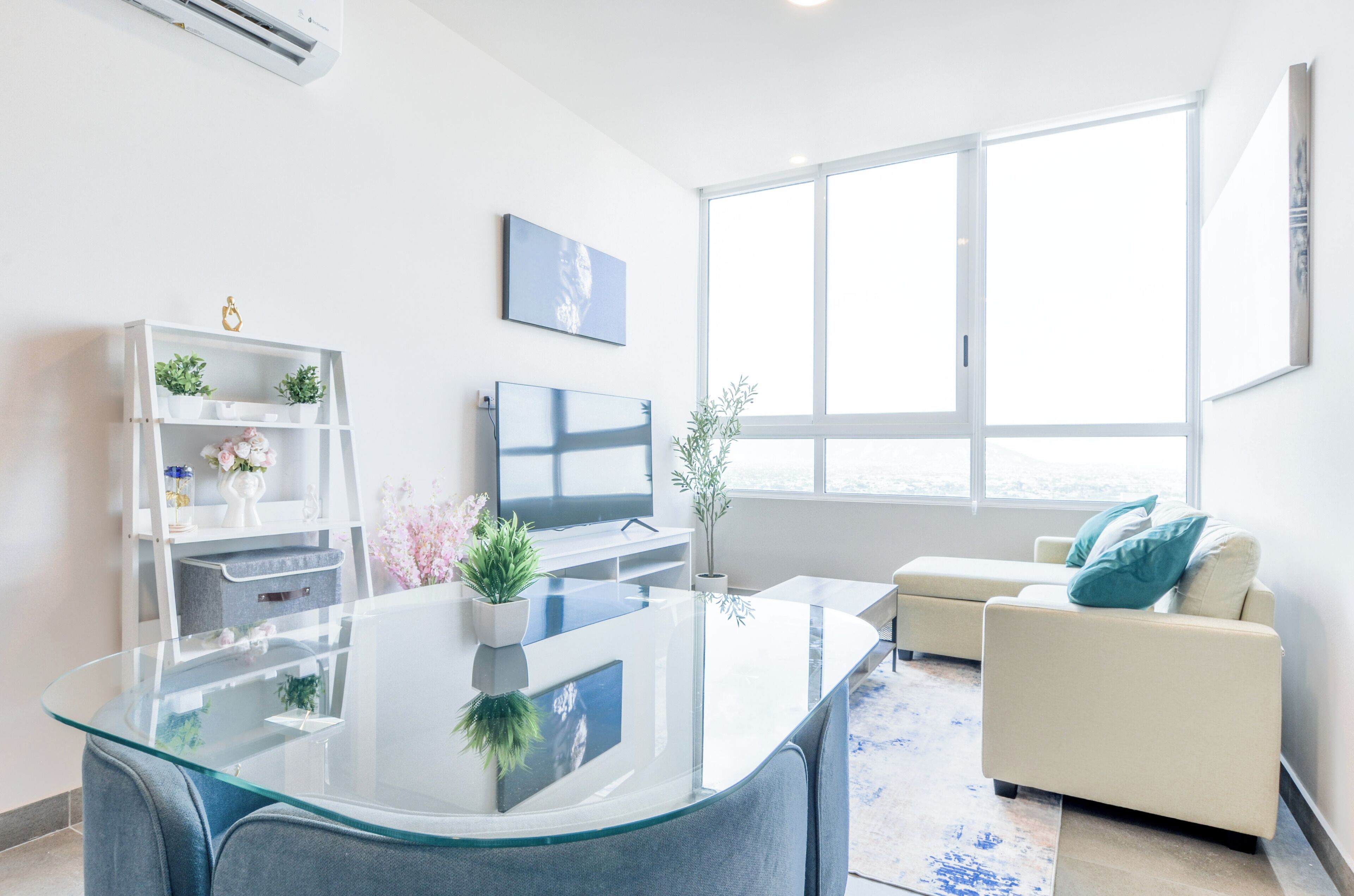 Exclusive Suite, City View | Living area