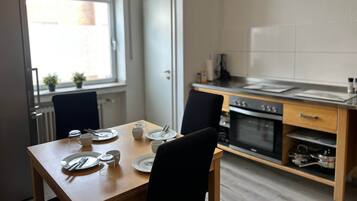 Fridge, microwave, stovetop, toaster