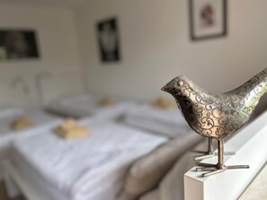 1 bedroom, iron/ironing board, WiFi