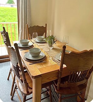 Dining - Canalside Country Retreat (Barbridge Nantwich)