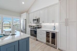 House, Multiple Beds (The Buccaneer) | Private kitchen - The Buccaneer (Fort Myers Beach)