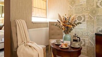 Comfort tweepersoonskamer, uitzicht op de stad | Interieur