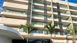 Basic Apartment | Exterior - Apartamento em Cond. de Luxo  (Arraial do Cabo)