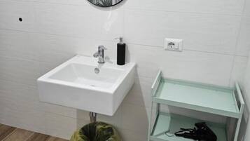 Rom – deluxe, byutsikt | Bad