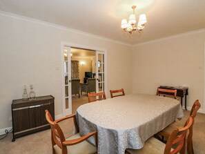 Dining - Carnmhor (Aberdeen)