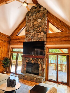 TV, fireplace