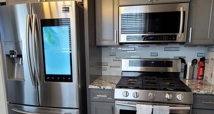 Spacious 6-BR House/Duplex in charming Augusta with AC