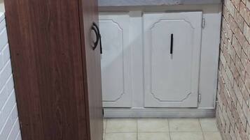 House, 1 Bedroom, Smoking, Fireplace | Interior