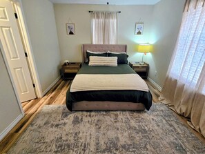 2 dormitorios, tabla de planchar con plancha, wifi y ropa de cama