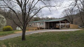 Exterior - Sweet Home in the Countryside, just minutes from Downtown Harriman (Harriman)