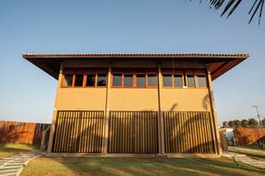 Exterior - Beach front One Bedroom with Pool and Garden Views (Caponga)