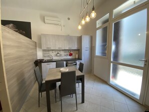 Dining - OPEN SPACE, SLEEPS 4, IN THE COUNTRY AREA NEW-Rif. Bigo (San Vincenzo)