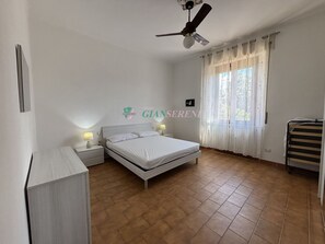 Room - FOUR-ROOM APARTMENT, 6 SLEEPS, IN PRINCESS AREA-Rif. Came (San Vincenzo)