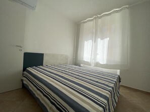 Free WiFi - 3-ROOM APARTMENT, SLEEPS 6, IN THE CONCHIGLIA AREA-Rif. LuciP1 (San Vincenzo)