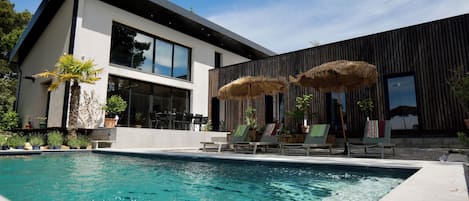 Piscine extérieure
