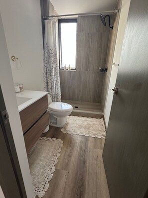 Bathroom - Mutuo 104 Downtown Tijuana (Tijuana)