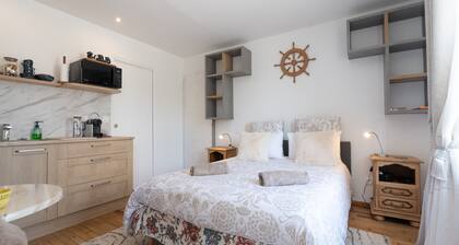 Room – View of the Standing Stones – Terrace & Wi-Fi