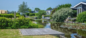 This home offers a charming and comfortable base for families or groups of friends who want to enjoy a holiday in the green polder landscape of North Holland. The quiet location and the view over the garden immediately create a relaxed holiday feelin