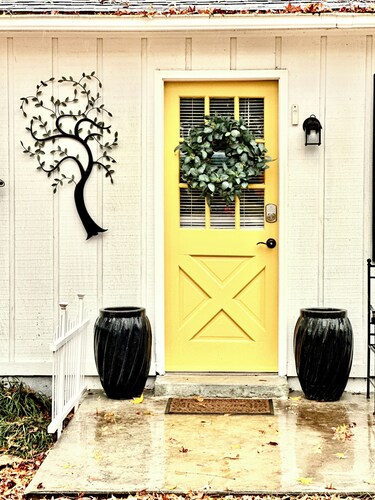 The lil Cottage @ Historic Usry House cozy 1 bed studio Guest Favorite