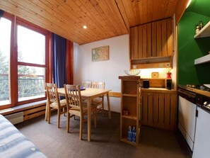 Dining - 300m from ski slopes, 6th floor, tv, 33m², Les Arcs (Les Arcs)