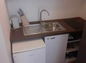 Fridge, toaster - Villa Ivan Vodice -Studio Apartment with Balcony 3 (Vodice)
