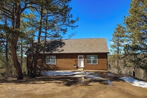 Exterior - Two Rural Wood Cabins with mountain views, gorgeous deck, gym and foosball table (Florissant)