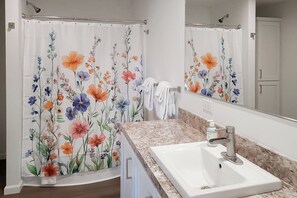 Bathroom - Two Rural Wood Cabins with mountain views, gorgeous deck, gym and foosball table (Florissant)