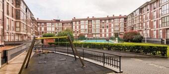 Appartement avec piscine à Badames