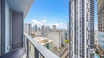 Estúdio, sacada, vista para a cidade | Área da propriedade