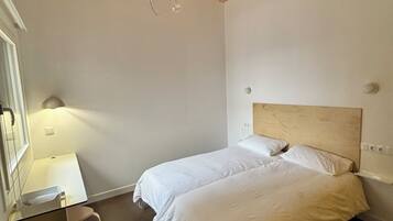 Basic Twin Room, Patio, Courtyard View