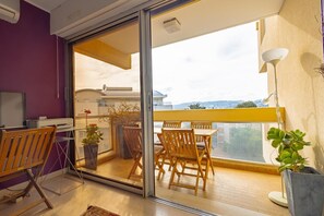 Dining - Whole apartment in Antibes for 2 people, 3 min from the beach (Antibes)