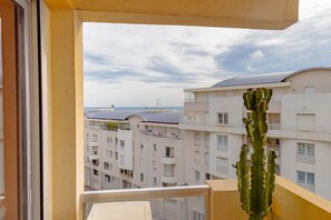 Interior - Whole apartment in Antibes for 2 people, 3 min from the beach (Antibes)