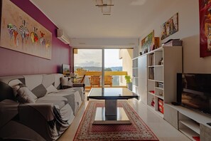 TV - Whole apartment in Antibes for 2 people, 3 min from the beach (Antibes)