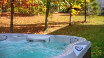 Baignoire à remous extérieure