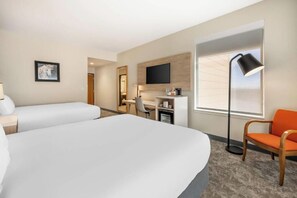 Room - 4 Relaxing Units | Airport Convenience | Free Casino Shuttle, Pets Are Allowed (Pendleton)