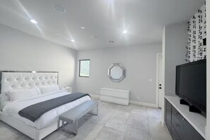 Room - Black Mountain Home Base Steps from Frontier Town (Cave Creek)