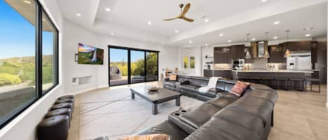 Smart TV, offices
