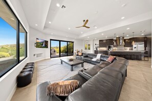 Smart TV, offices
