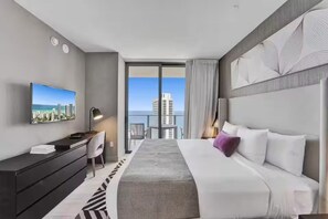 Iron/ironing board, WiFi - Oceanfront Luxury - 39th Floor - Hyde Beach House (Hollywood)