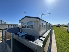 Terrace/patio - Fantasy Island Resort - The Season (Private Hot Tub) (Ingoldmells)
