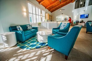 Lobby - Penthouse Oceanfront Stay in Cocoa Beach (Cocoa Beach)