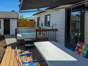 Terrace/patio - 2Bedroom smart Home with HotTub+ (Westminster)