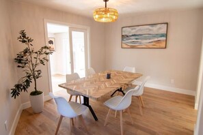 Dining - luxury Home In Great Location (Denver)