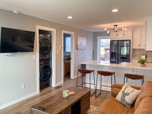 Interior - Cozy home minutes from Downtown and Sloans Lake (Lakewood)